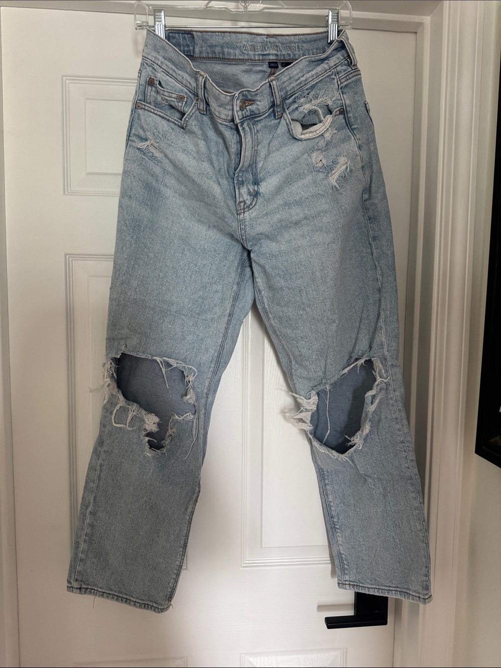 American Eagle Outfitters Light Blue Distressed Ripped Jeans
